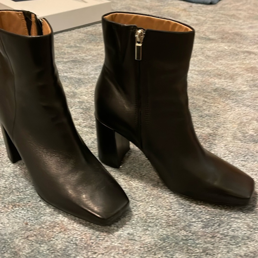 Frankie 4 square toe boot